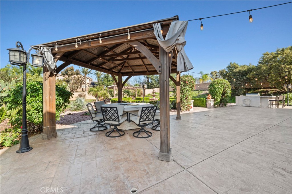 12810 Sierra Creek Drive Riverside, CA 92503 - Photo 6 of 52 a view of outdoor space yard and porch