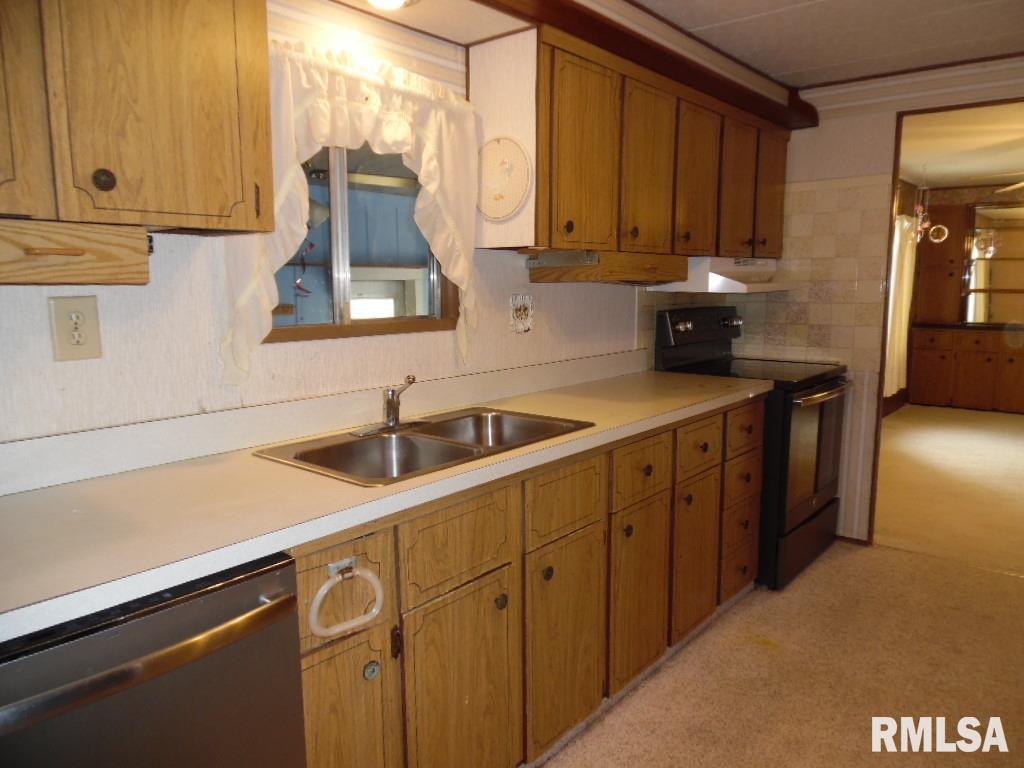 14840 Elk Road Fulton, IL 61252 - Photo 3 of 12