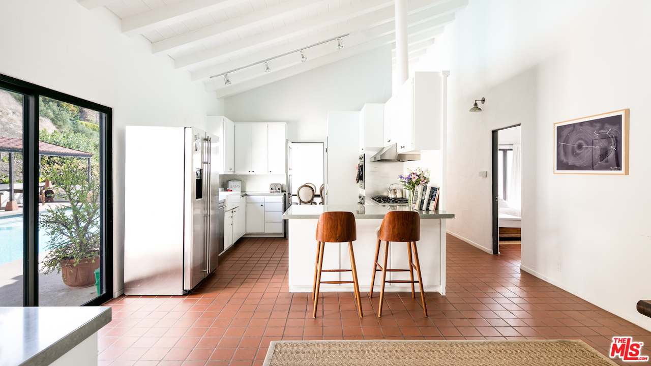20755 Seaboard Road Malibu, CA 90265 - Photo 11 of 35 Gallery Image 11
