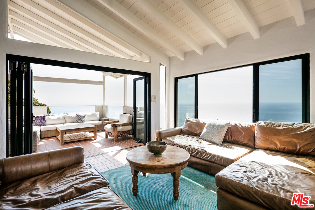 20755 Seaboard Road Malibu, CA 90265 - Photo 13 of 35 Gallery Image 13