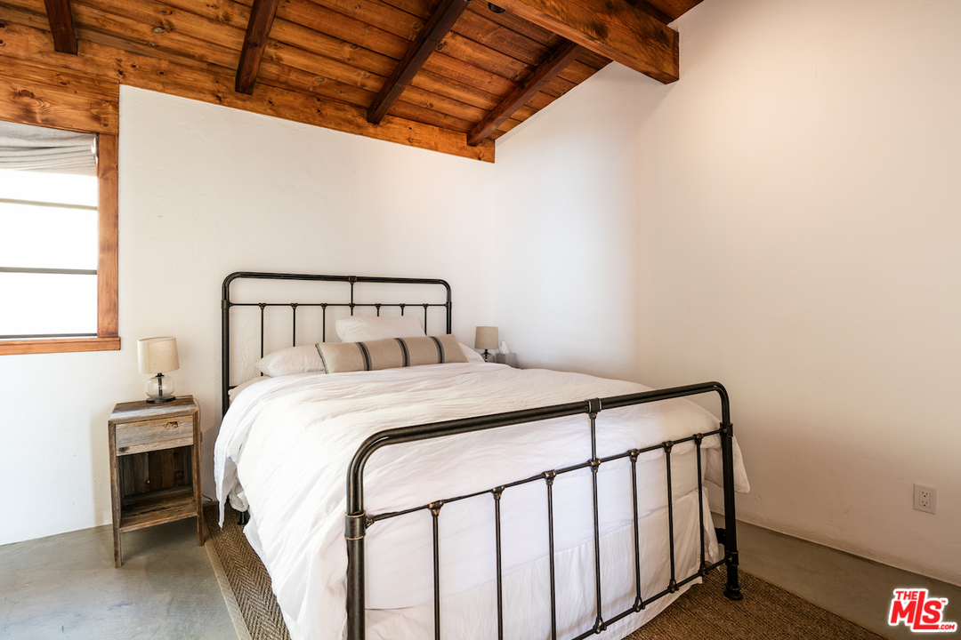 20755 Seaboard Road Malibu, CA 90265 - Photo 30 of 35 Gallery Image 30