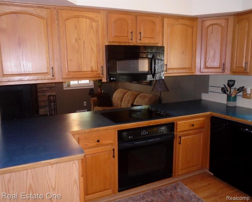 49420 Callens Road Chesterfield, MI 48047 - Photo 9 of 24