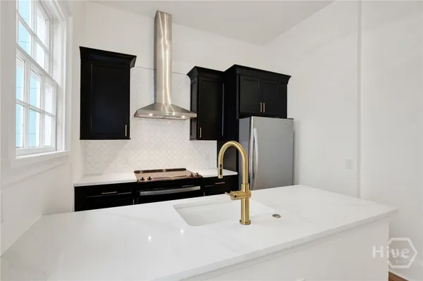 $2,500 | 105 East Gwinnett Street, Unit 4, Savannah, GA 31401