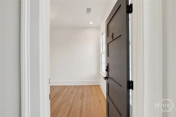 $2,500 | 105 East Gwinnett Street, Unit 4, Savannah, GA 31401