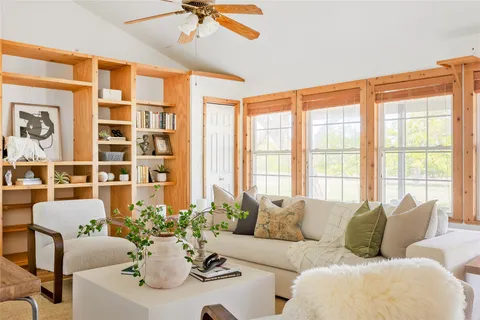 $4,995,000 | 9695 West Us 290 Highway, Hye, TX 78635