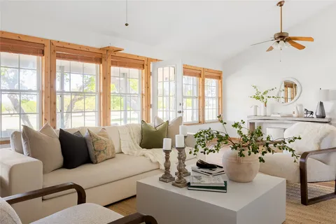 $4,995,000 | 9695 West Us 290 Highway, Hye, TX 78635