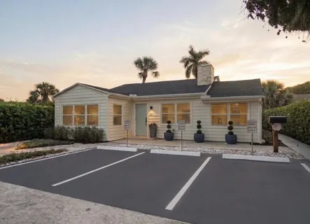 $2,040,000 | 4811 North Flagler Drive, West Palm Beach, FL 33407