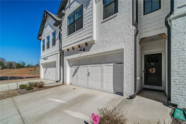 $1,975 | 96 Auburn Gate Lane, Auburn, GA 30011