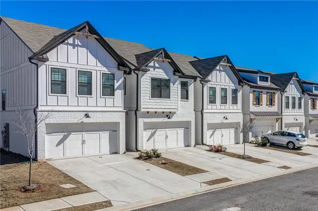 $1,975 | 96 Auburn Gate Lane, Auburn, GA 30011