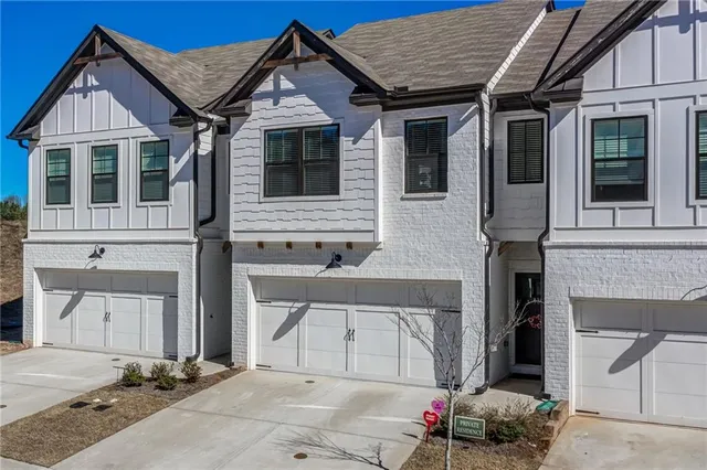 $1,975 | 96 Auburn Gate Lane, Auburn, GA 30011