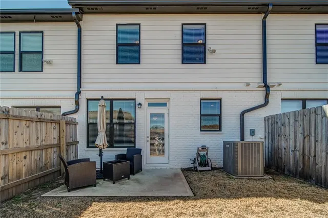 $1,975 | 96 Auburn Gate Lane, Auburn, GA 30011