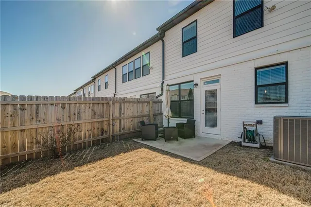 $1,975 | 96 Auburn Gate Lane, Auburn, GA 30011