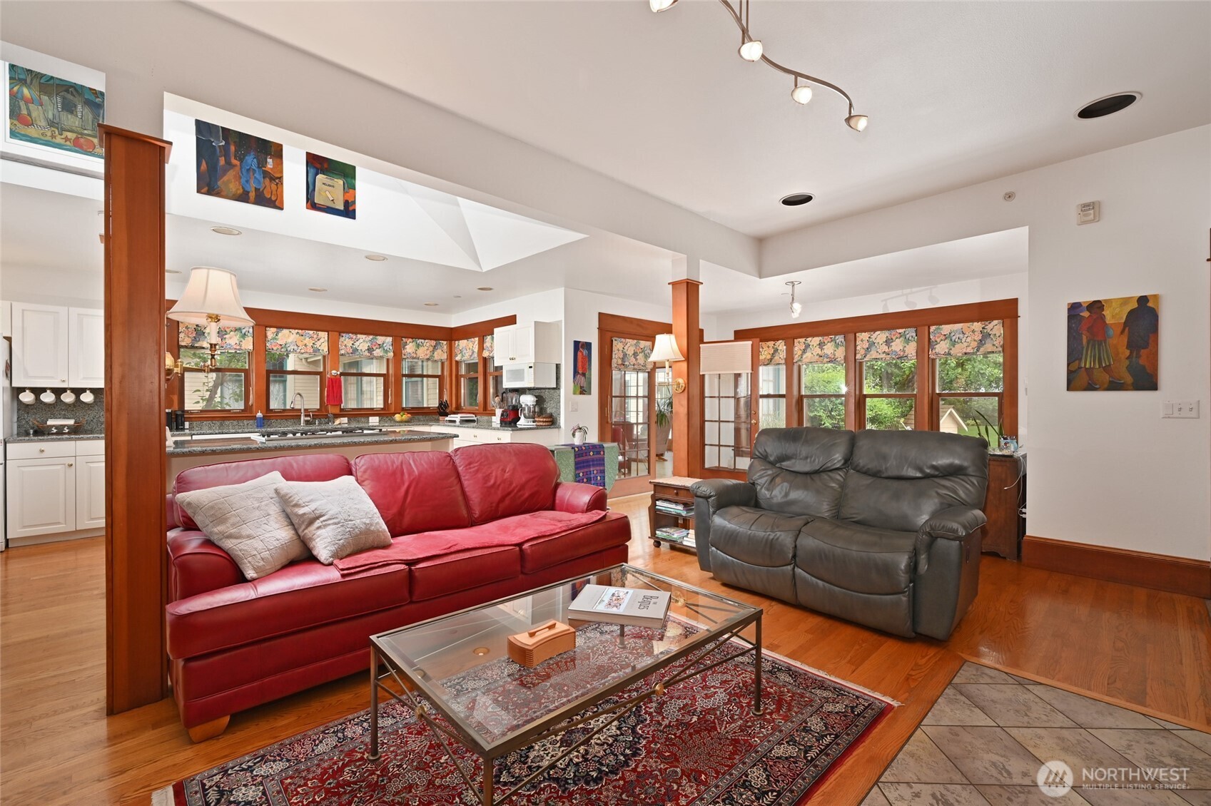 10425 East Riverside Drive Bothell, WA 98011 - Photo 12 of 40