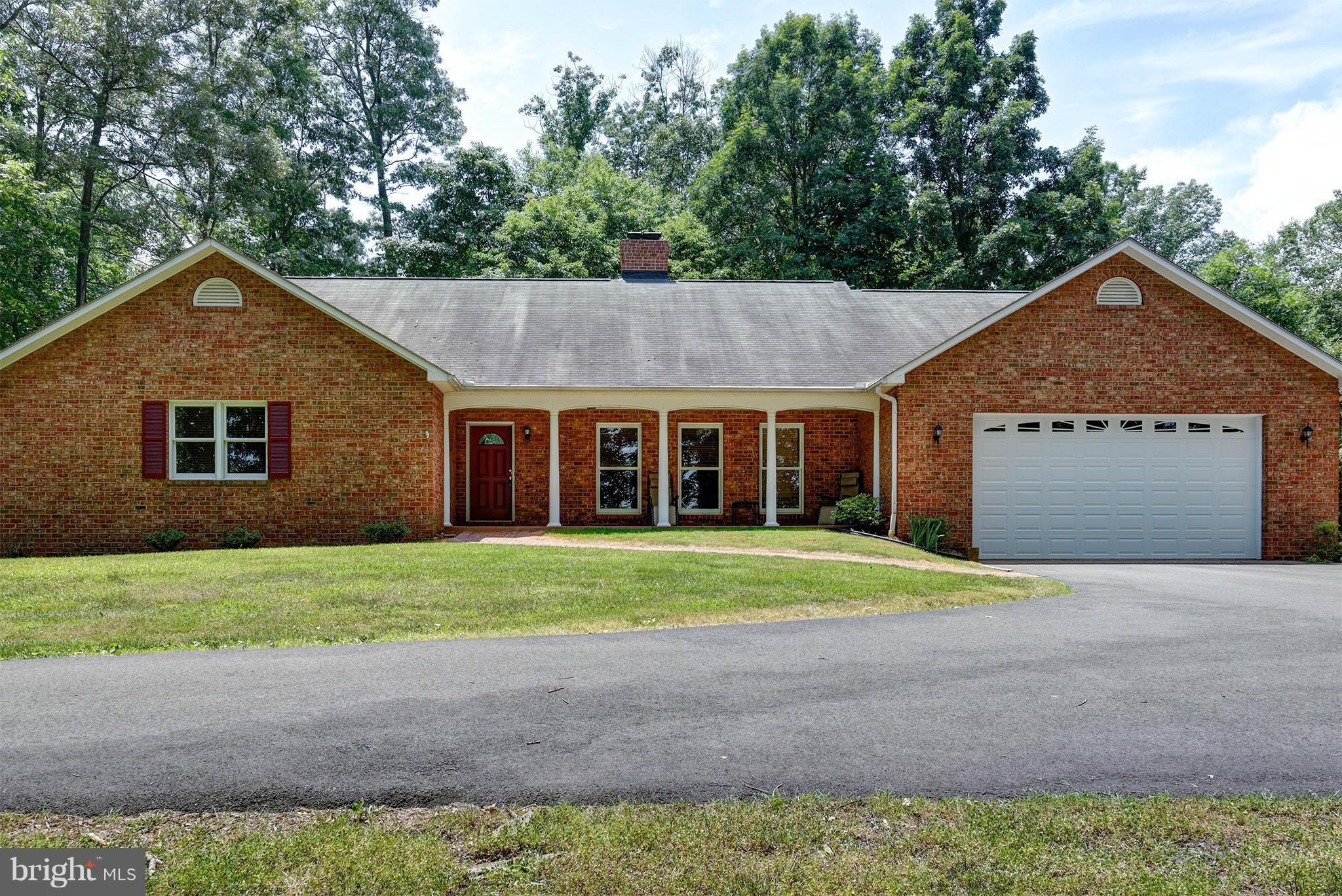 20705 Evergreen Mills Road Leesburg, VA 20175 - Photo 2 of 25 Exterior (Front)