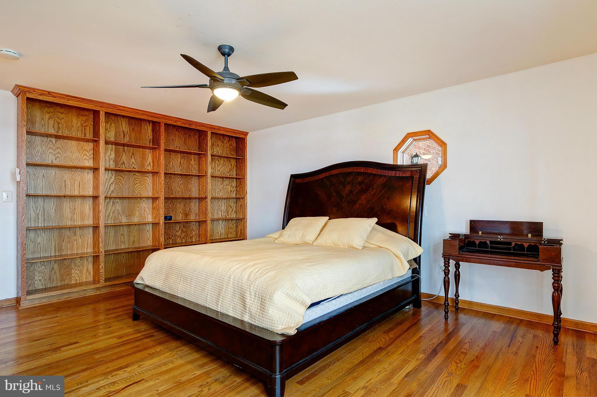 20705 Evergreen Mills Road Leesburg, VA 20175 - Photo 12 of 25 Bedroom (Master)