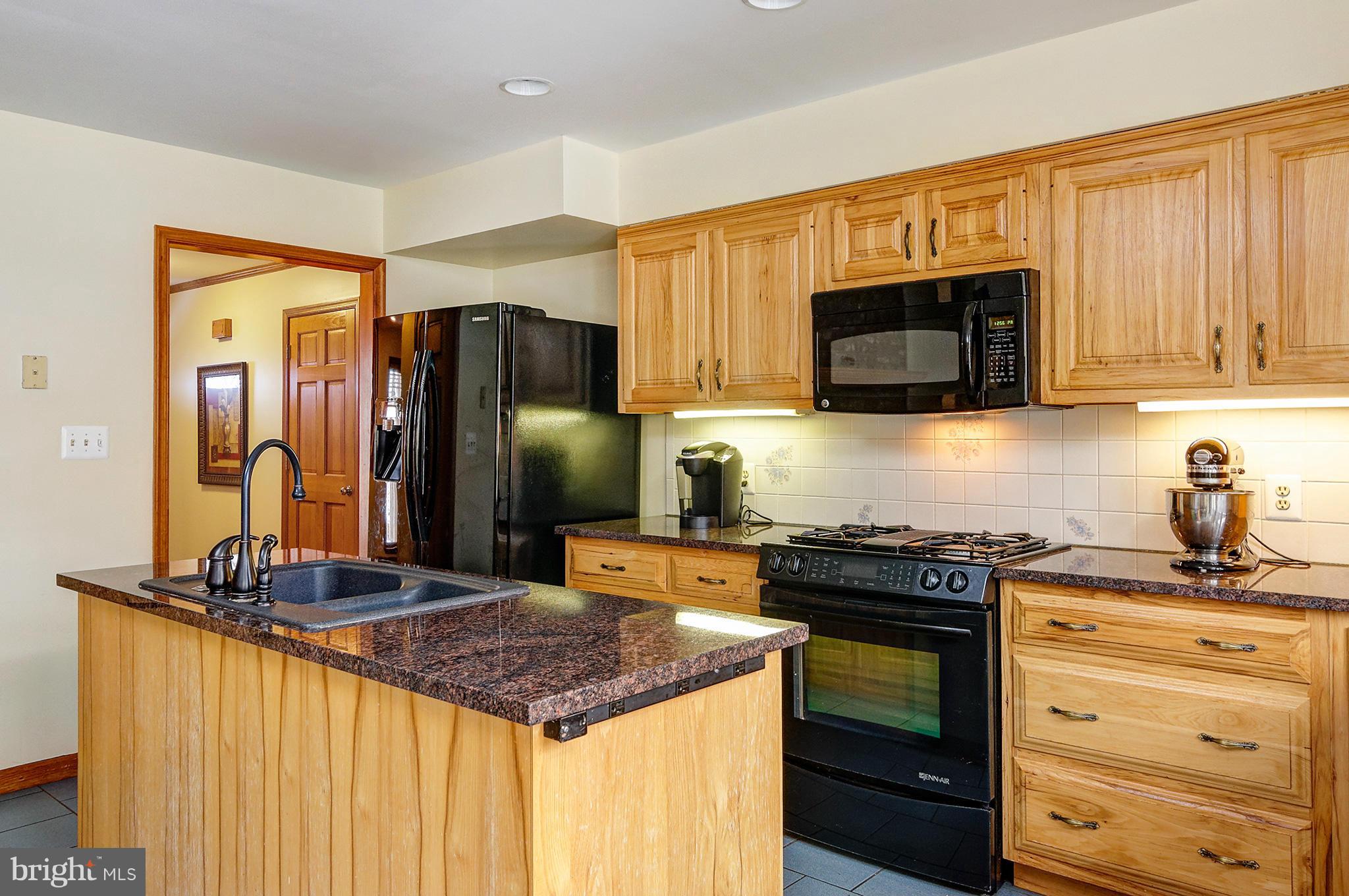 20705 Evergreen Mills Road Leesburg, VA 20175 - Photo 9 of 25 Kitchen