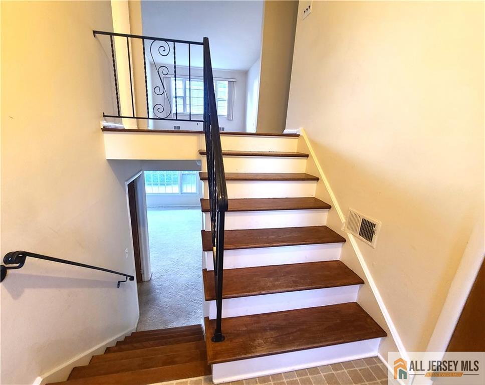 8 Windy Hill Road Metuchen, NJ 08840 - Photo 10 of 51