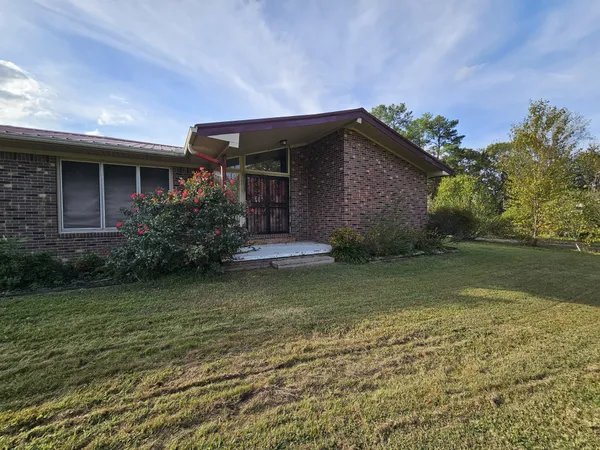 $209,900 | 2122 Old Decaturville Road, Parsons, TN 38363