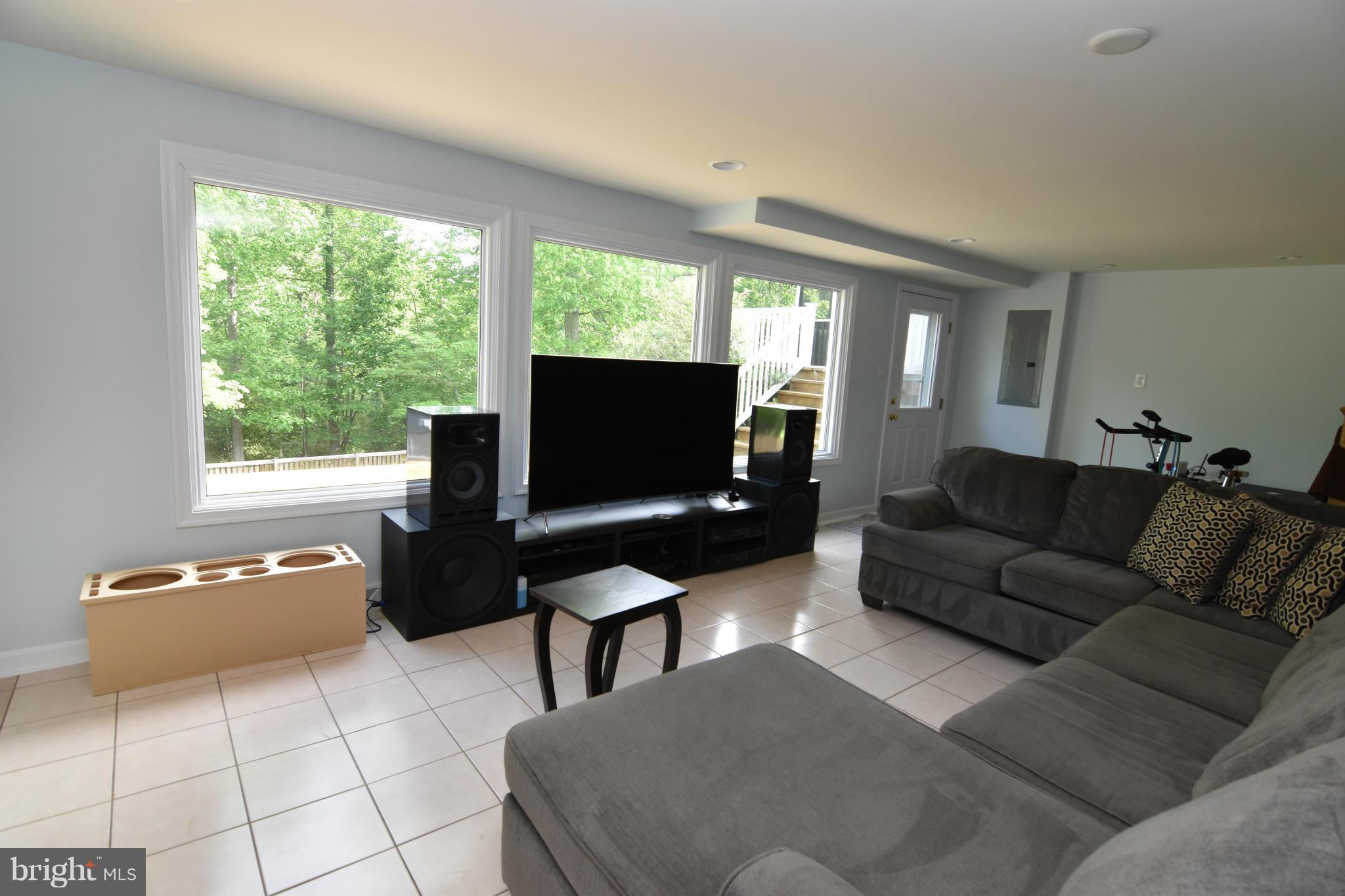 22903 Chestnut Road Lexington Park, MD 20653 - Photo 12 of 30 Family Room
