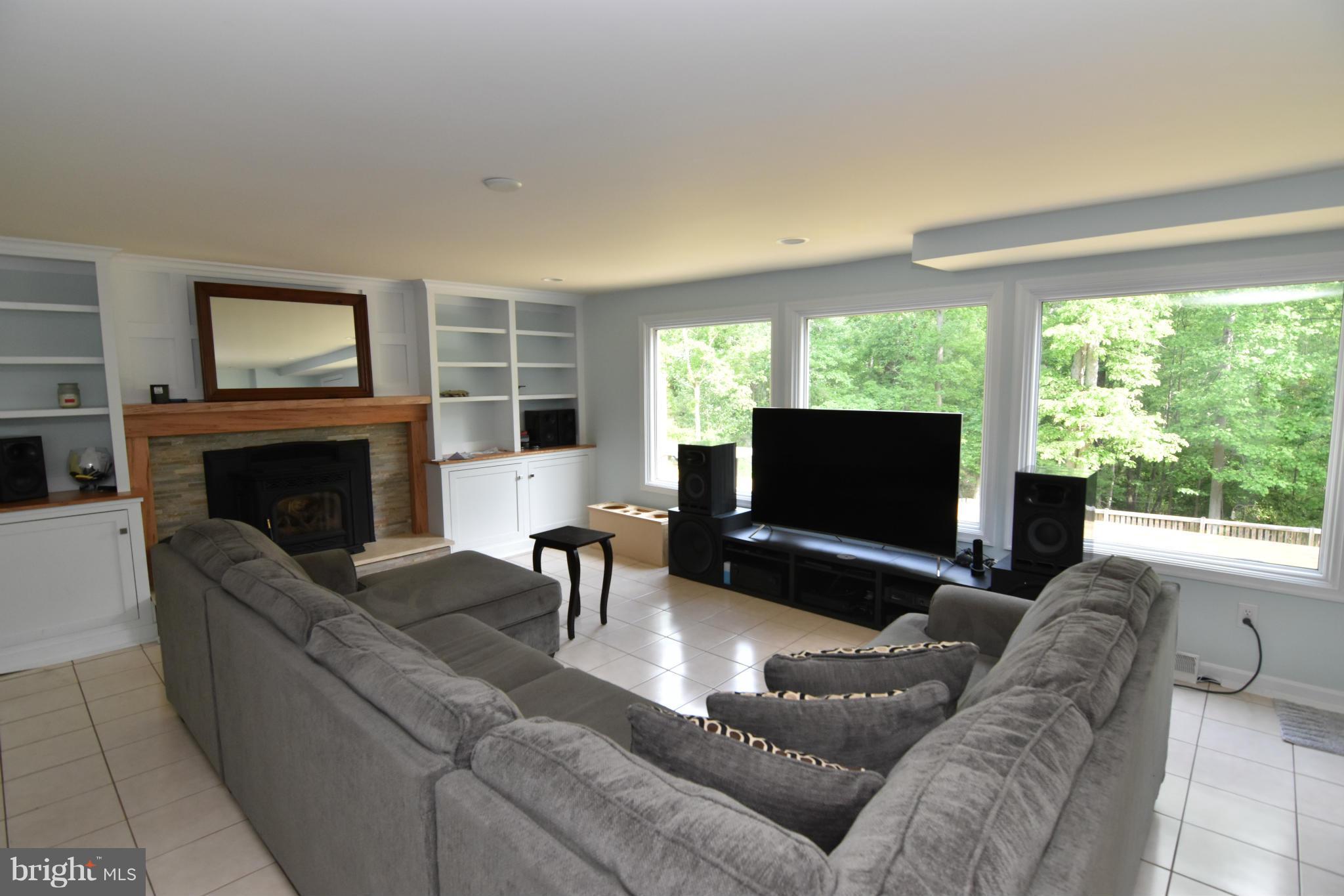 22903 Chestnut Road Lexington Park, MD 20653 - Photo 13 of 30 Family Room