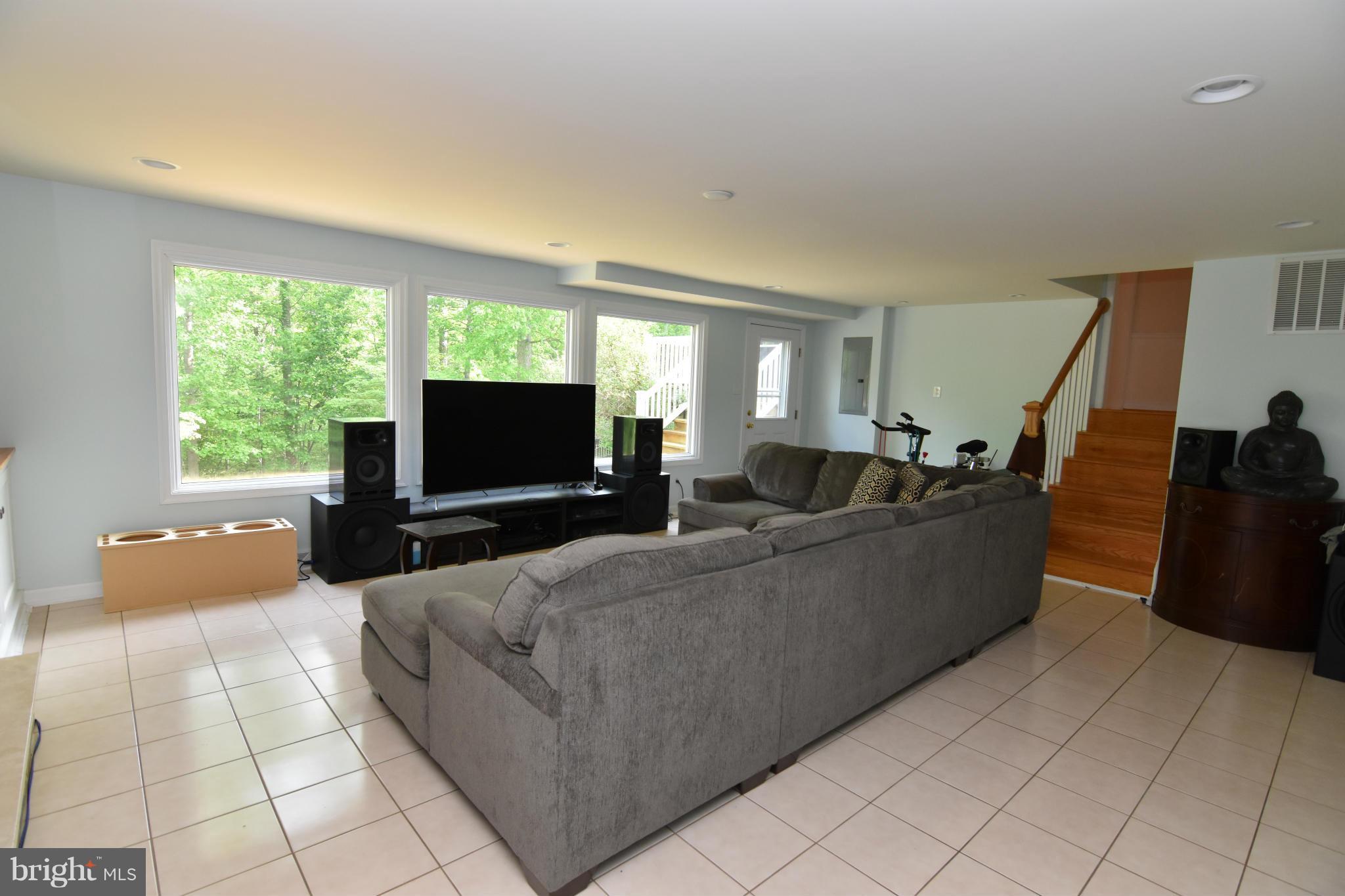 22903 Chestnut Road Lexington Park, MD 20653 - Photo 14 of 30 Family Room