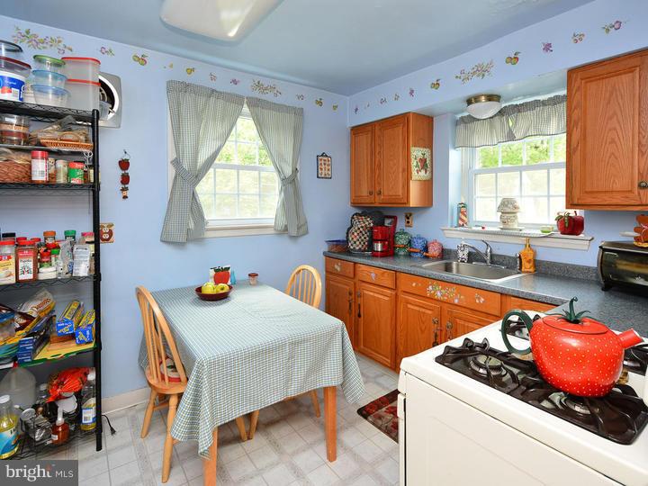 454 Briarhill Road Springfield, PA 19064 - Photo 12 of 25