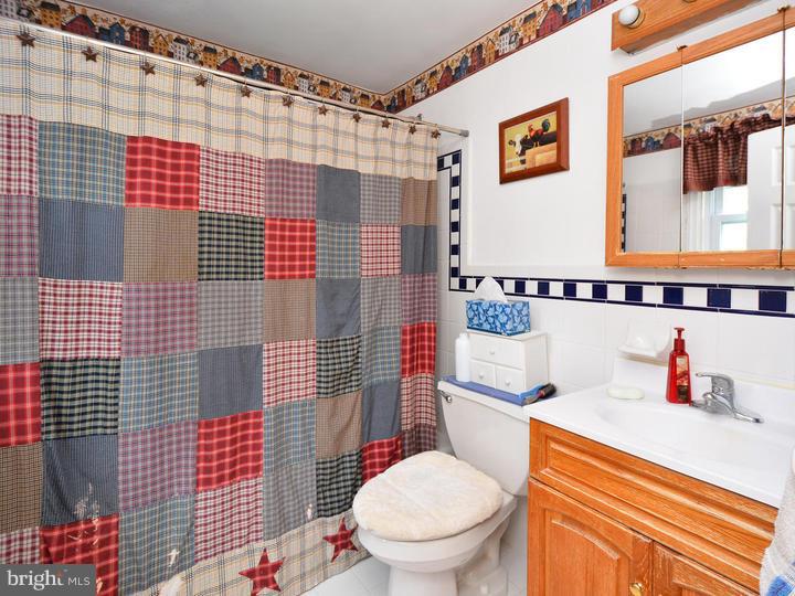 454 Briarhill Road Springfield, PA 19064 - Photo 17 of 25