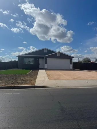 $2,200 | 136 North 88th Street, Mesa, AZ 85207