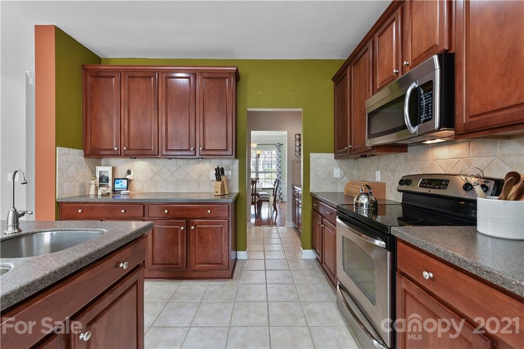 436 Sheltered Cove Court Fort Mill, SC 29708 - Photo 15 of 33 Gallery Image 15