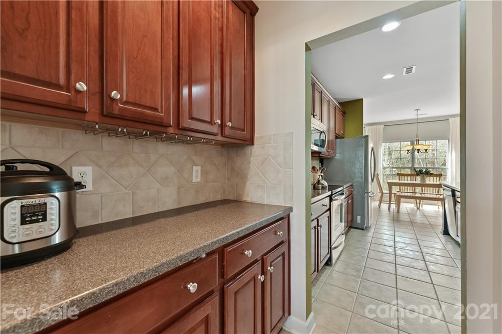 436 Sheltered Cove Court Fort Mill, SC 29708 - Photo 16 of 33 Gallery Image 16