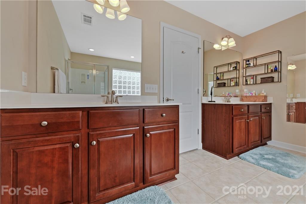 436 Sheltered Cove Court Fort Mill, SC 29708 - Photo 23 of 33 Gallery Image 23