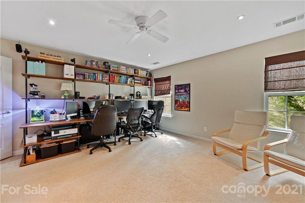 436 Sheltered Cove Court Fort Mill, SC 29708 - Photo 29 of 33 Gallery Image 29