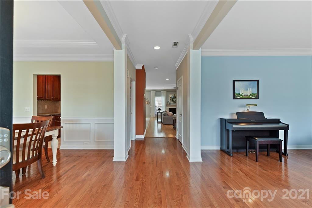 436 Sheltered Cove Court Fort Mill, SC 29708 - Photo 4 of 33 Gallery Image 4
