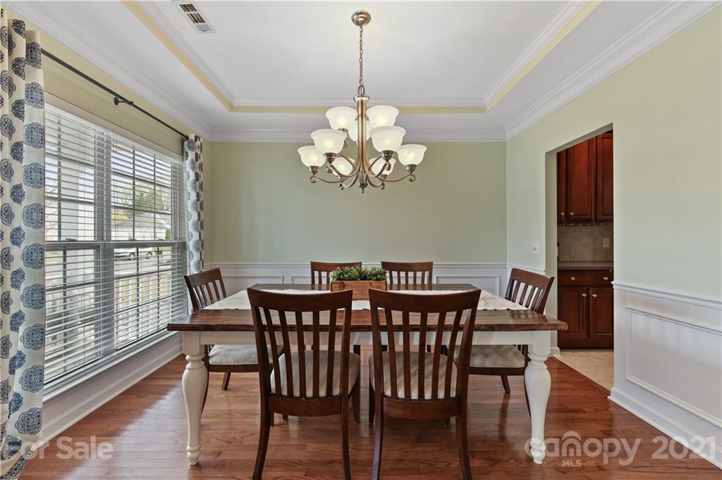 436 Sheltered Cove Court Fort Mill, SC 29708 - Photo 7 of 33 Gallery Image 7