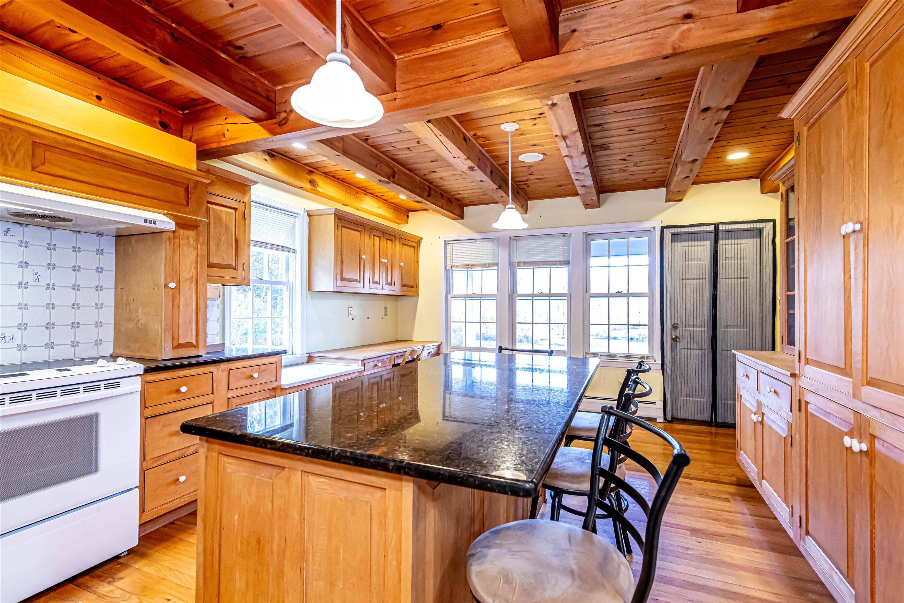 149 Mountain Road Deerfield, NH 03037 - Photo 13 of 43