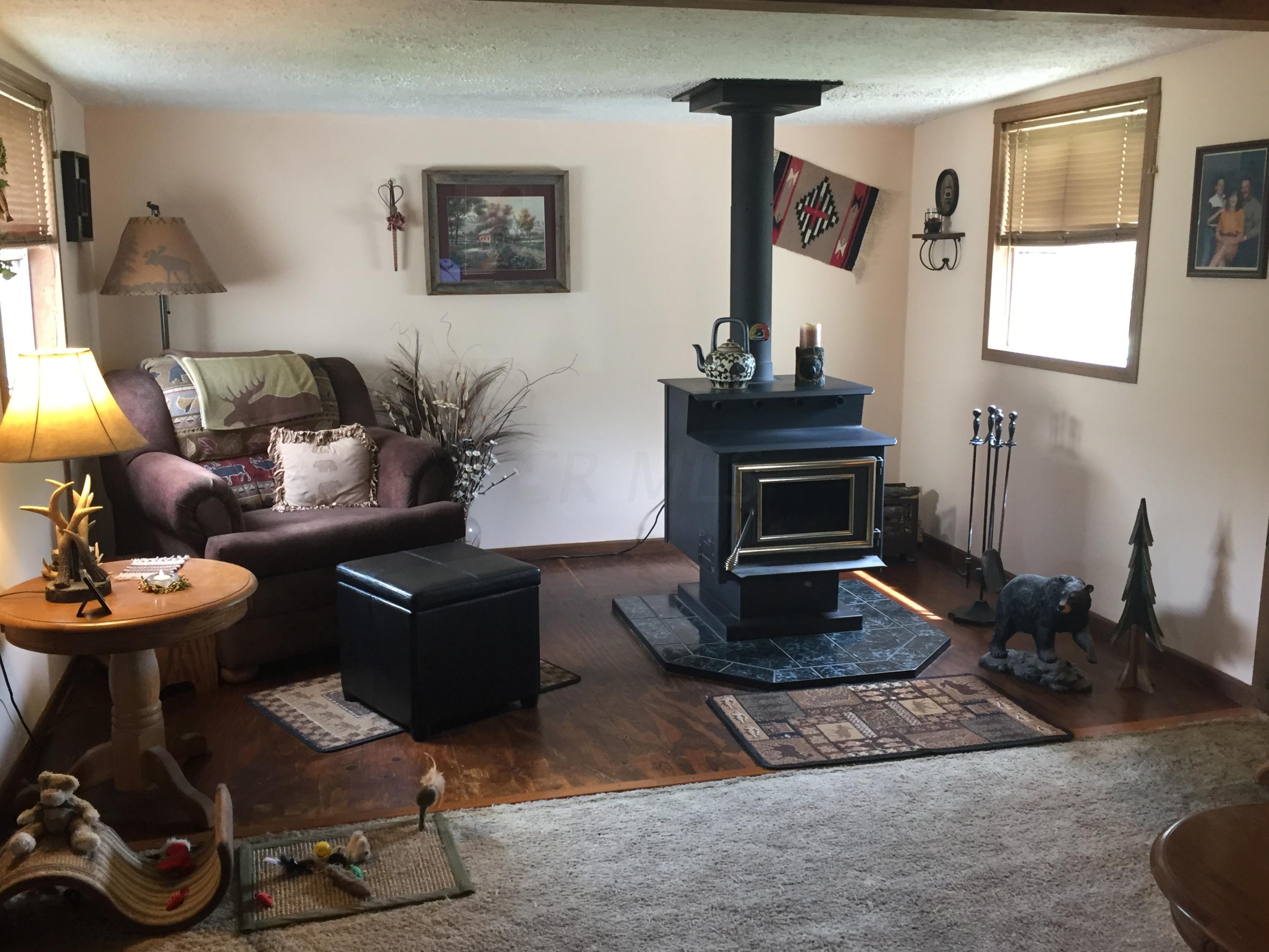 9121 Walnut Dowler Road Logan, OH 43138 - Photo 11 of 34