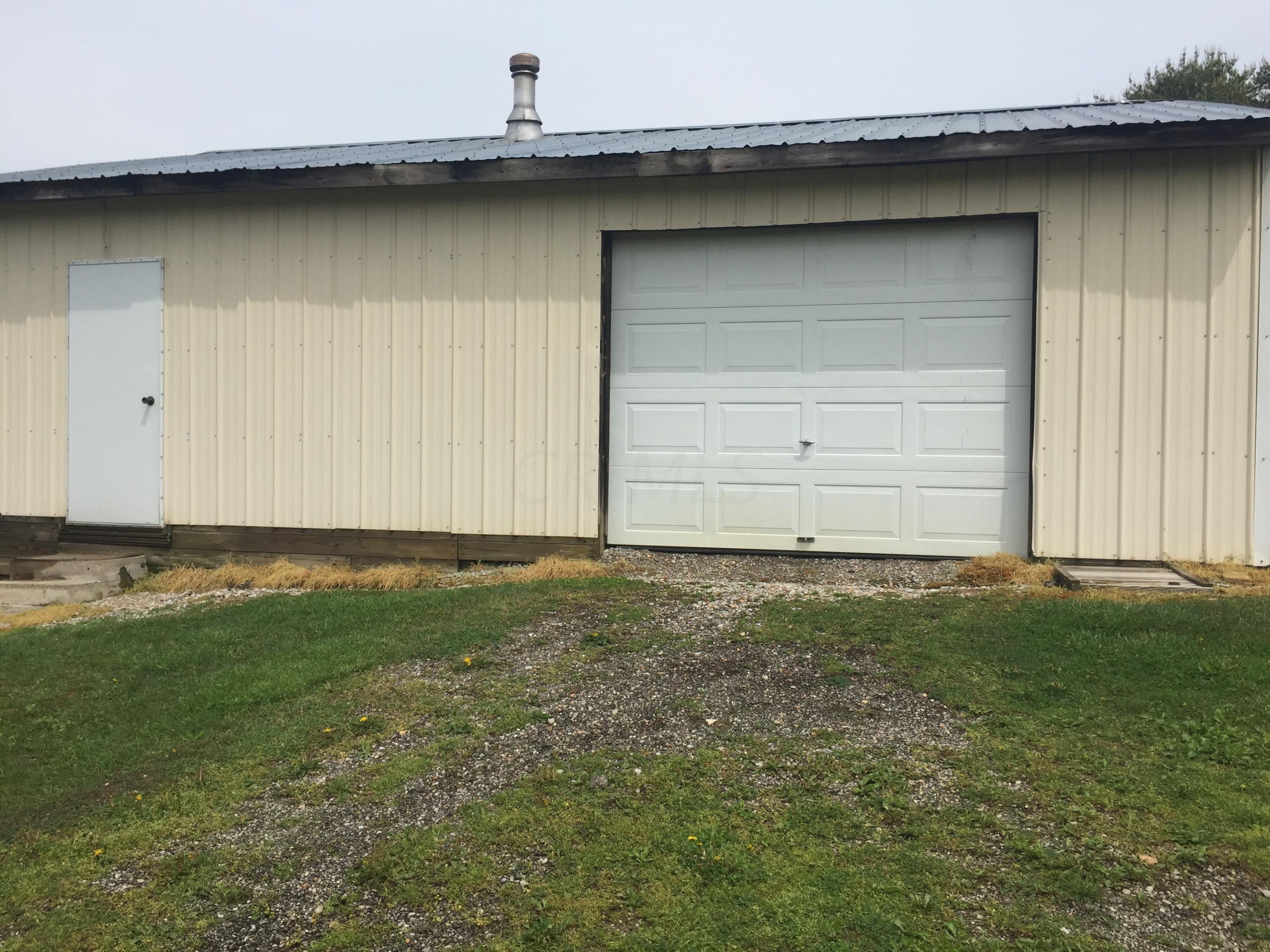 9121 Walnut Dowler Road Logan, OH 43138 - Photo 5 of 34
