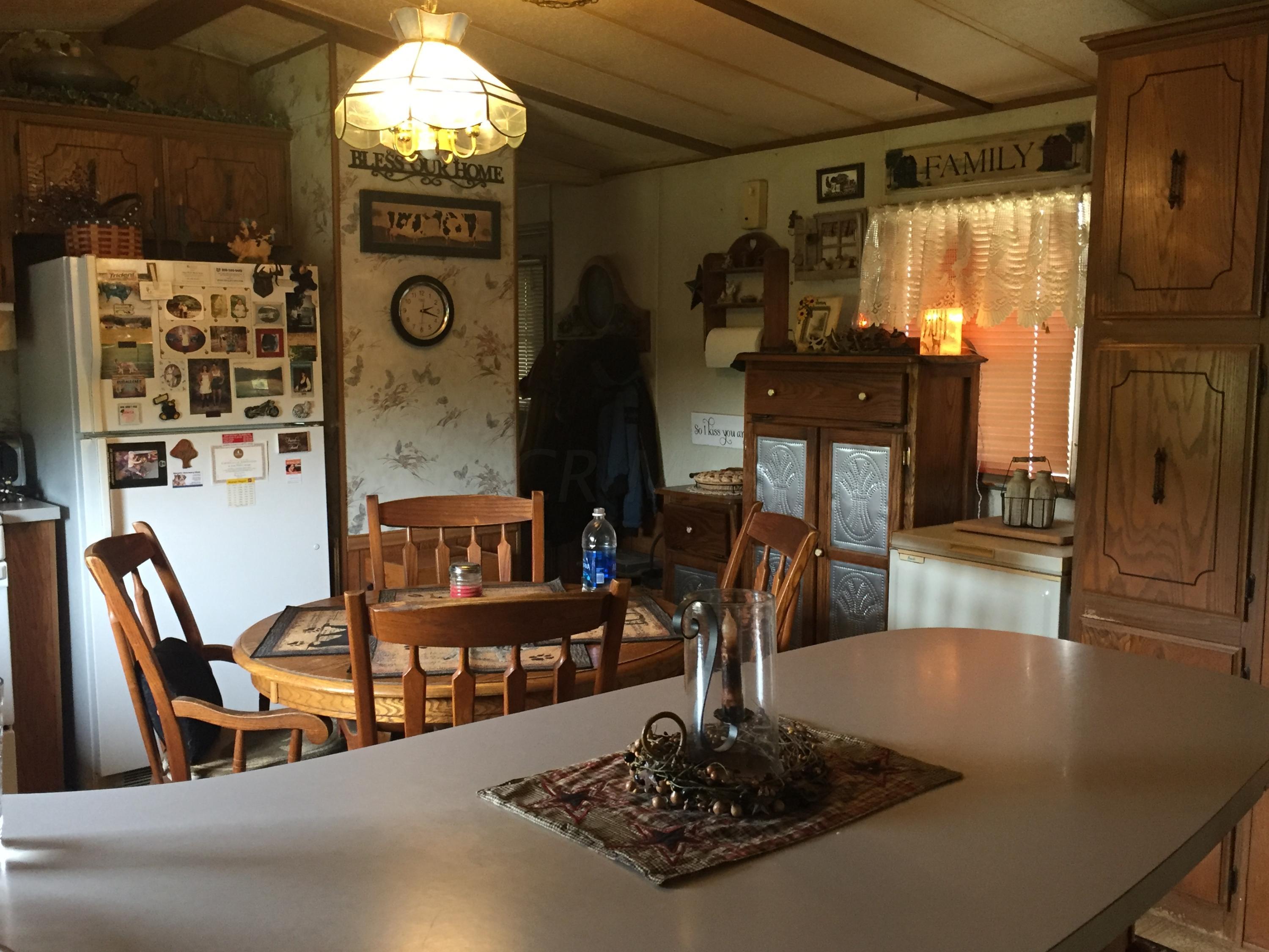 9121 Walnut Dowler Road Logan, OH 43138 - Photo 9 of 34