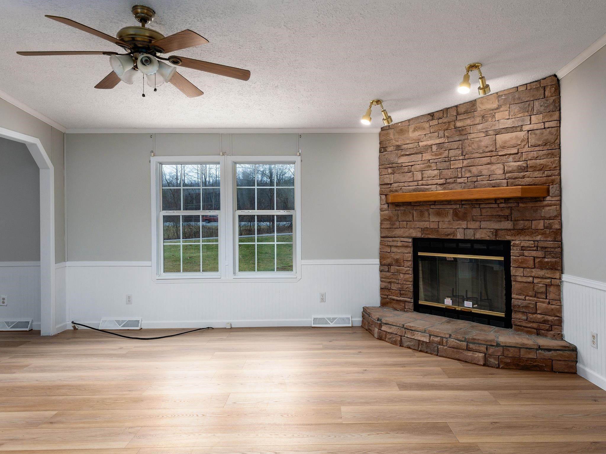 601 Maupin Road Milton, WV 25541 - Photo 8 of 18 Gallery Image 8