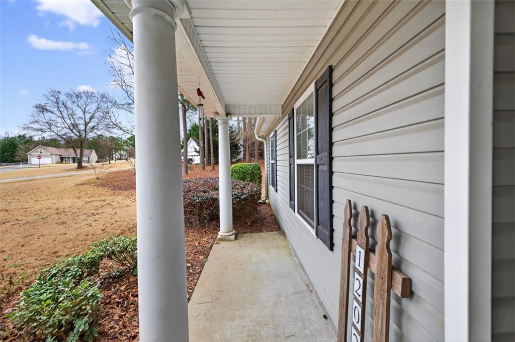 1202 Benton Court Bethlehem, GA 30620 - Photo 3 of 23