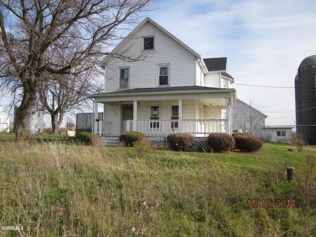2405 North Henderson Road Freeport, IL 61032 - Photo 1 of 25 a view of a yard in front of a house