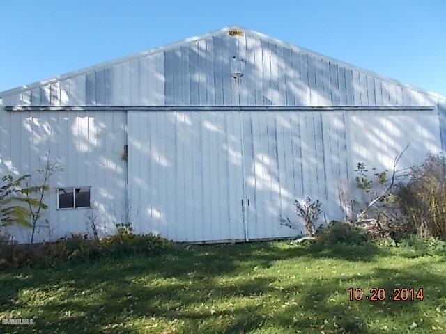 2405 North Henderson Road Freeport, IL 61032 - Photo 18 of 25 a view of outdoor space with deck and yard
