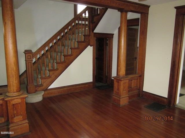 2405 North Henderson Road Freeport, IL 61032 - Photo 4 of 25 a view of entryway with wooden floor