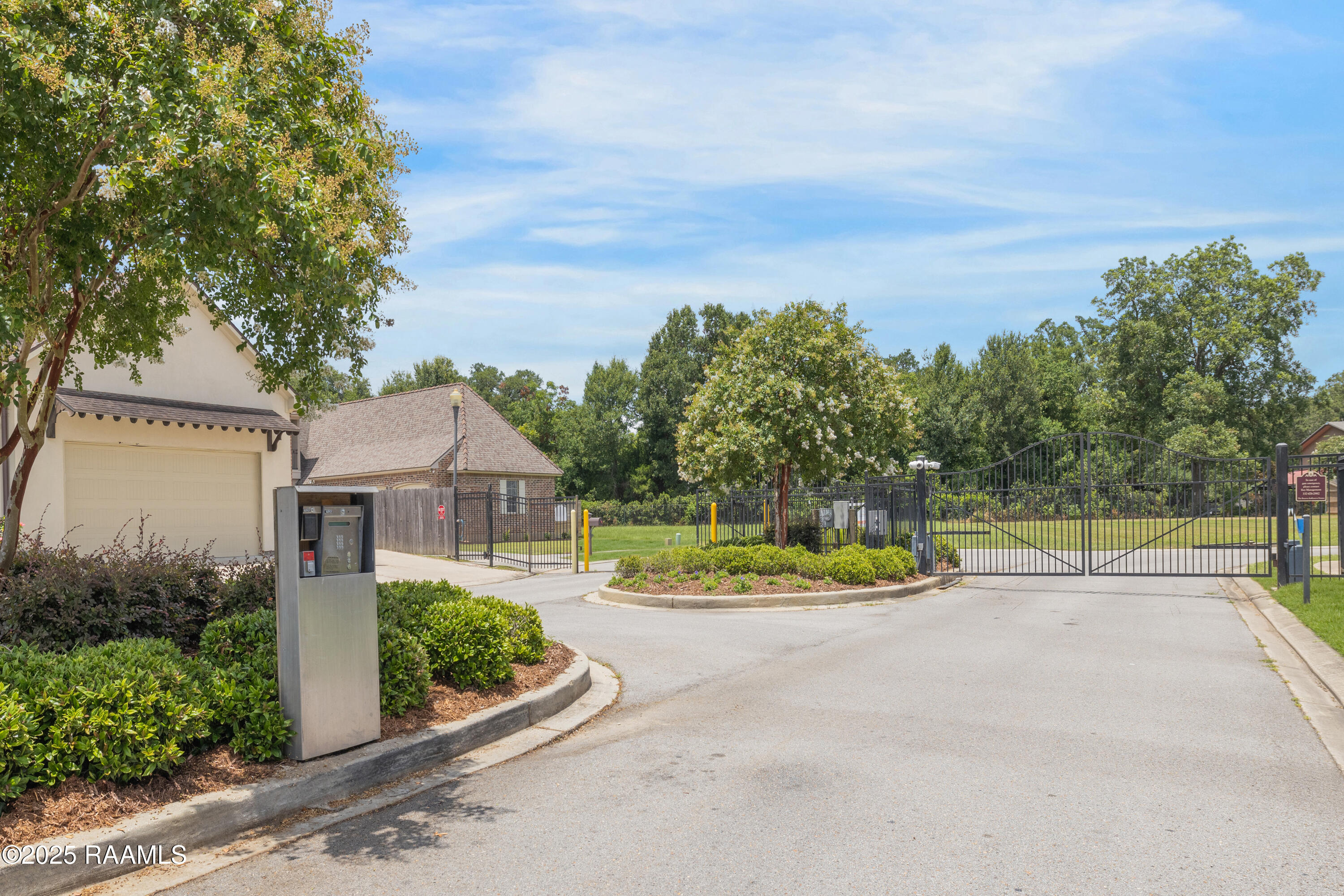 101 Reservoir Road Broussard, LA 70518 - Photo 2 of 34 IMG_5274