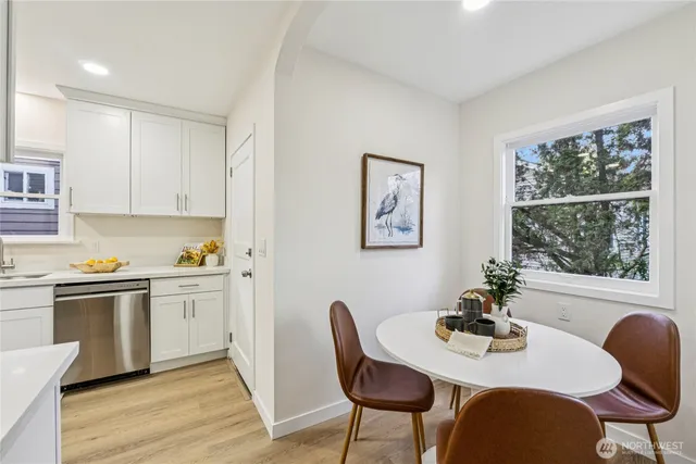 $1,195,000 | 5607 5th Avenue Northeast, Seattle, WA 98105