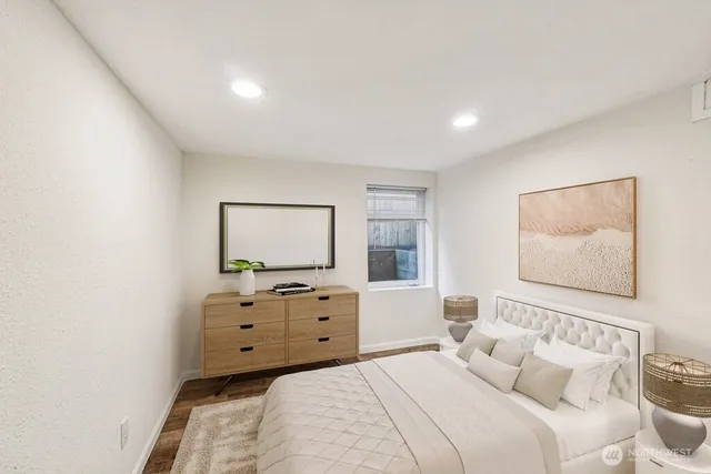 $1,195,000 | 5607 5th Avenue Northeast, Seattle, WA 98105