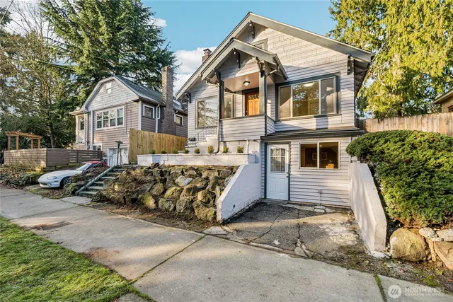 $1,195,000 | 5607 5th Avenue Northeast, Seattle, WA 98105
