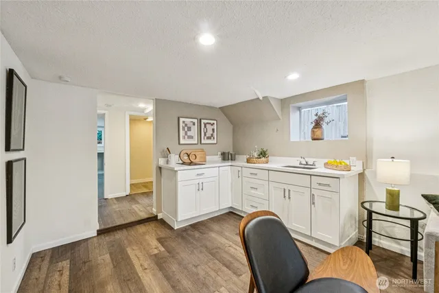 $1,195,000 | 5607 5th Avenue Northeast, Seattle, WA 98105