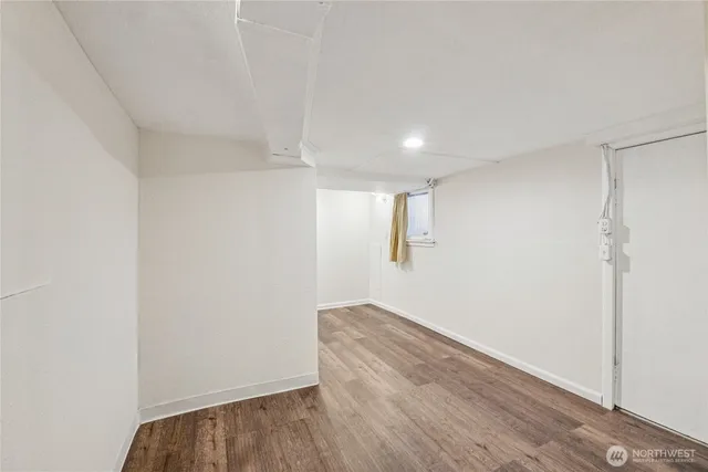 $1,195,000 | 5607 5th Avenue Northeast, Seattle, WA 98105