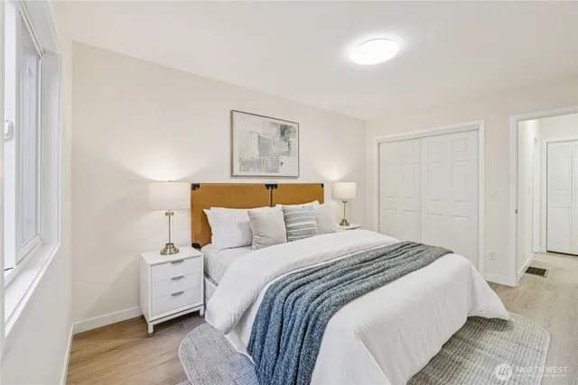 $1,195,000 | 5607 5th Avenue Northeast, Seattle, WA 98105